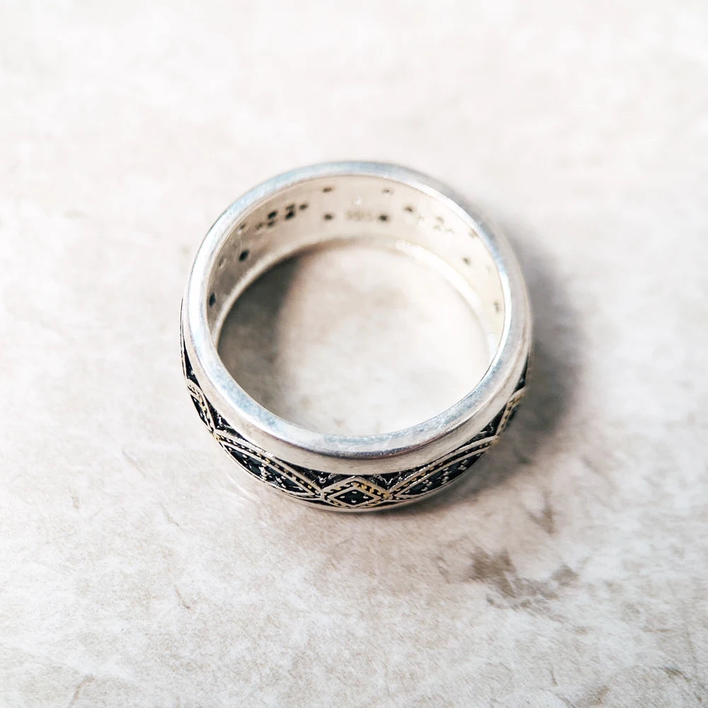 The Golden Bond: Love Knot Wave Ring in 925 Sterling Silver