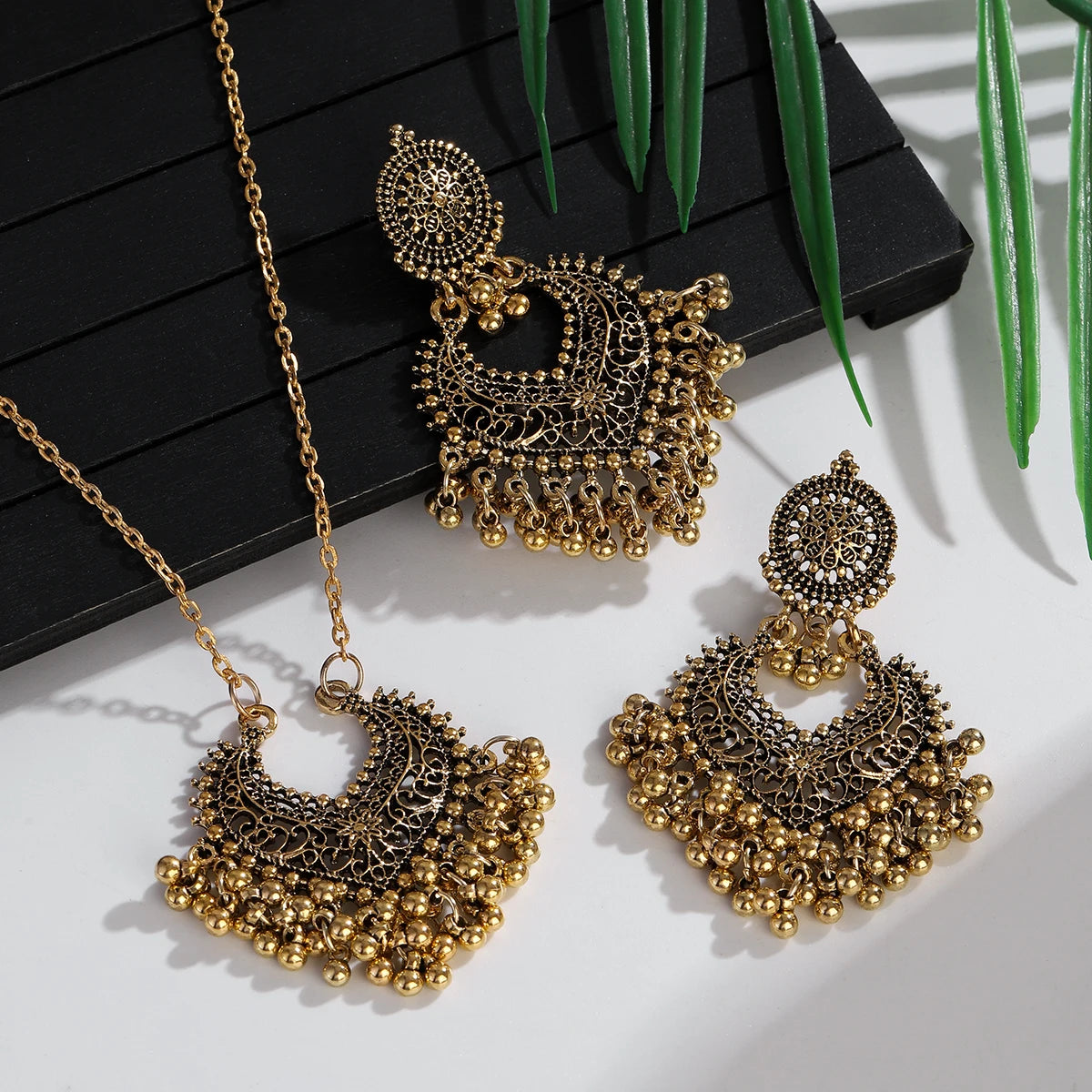 Retro Gold-Plated Indian Tassel Jewelry Set