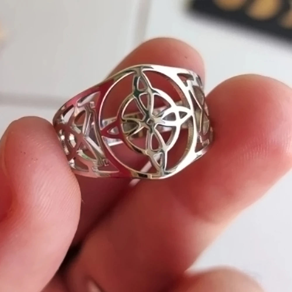 Witch Knot Ring – Celtic Protection Amulet in Stainless Steel