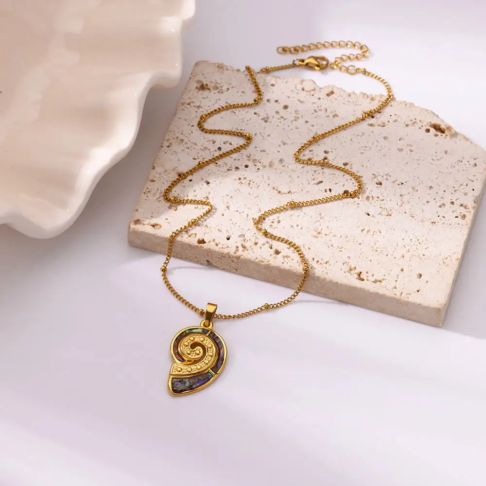 Oceanic Dream – Colorful Conch Shell Pendant
