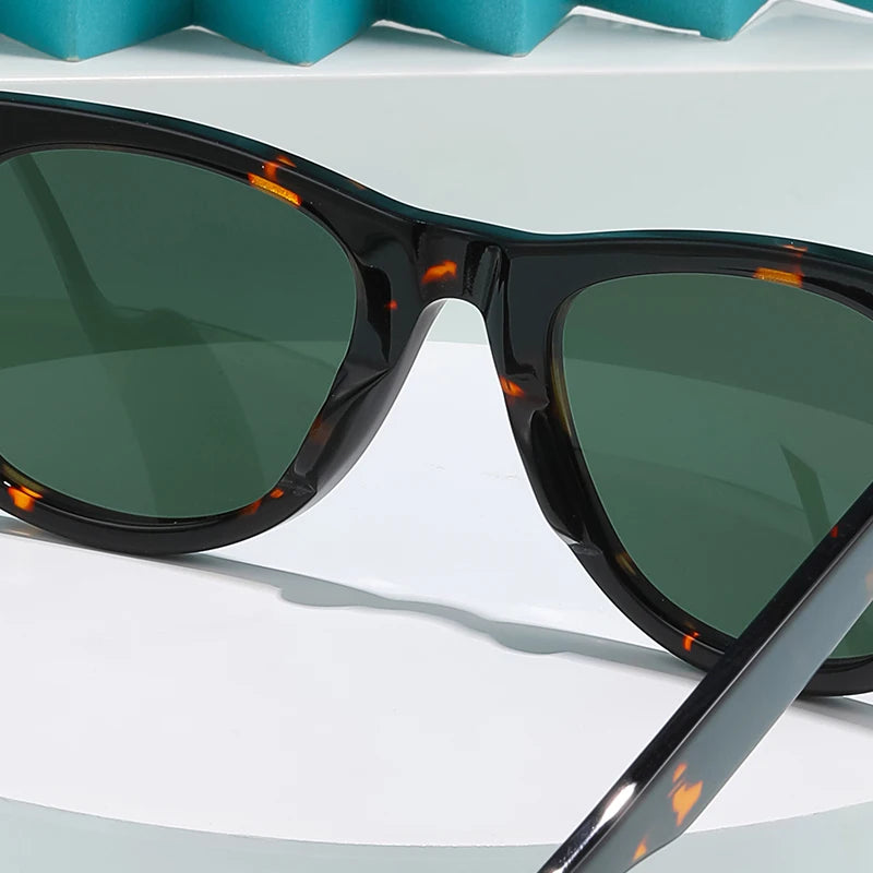 Classic Acetate Sunglasses with Glass Lenses - Man