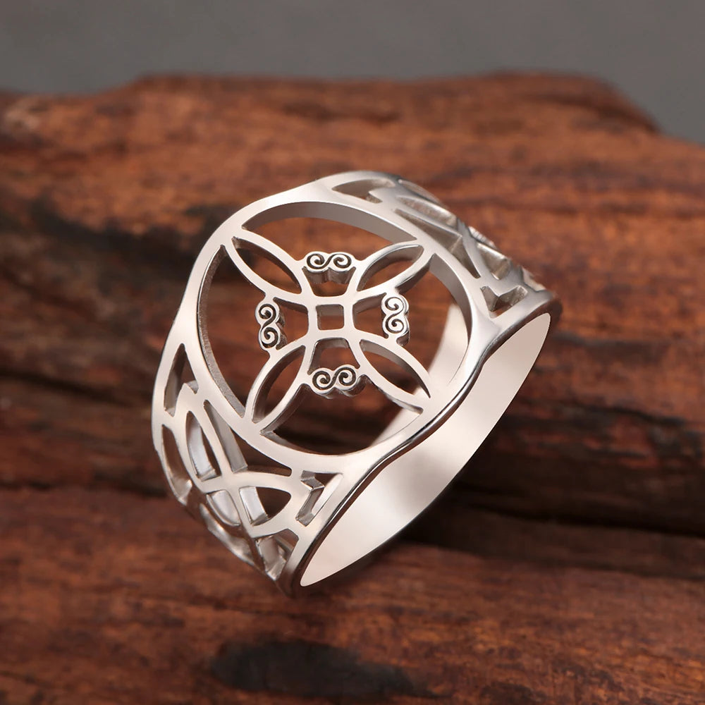 Witch Knot Ring – Celtic Protection Amulet in Stainless Steel