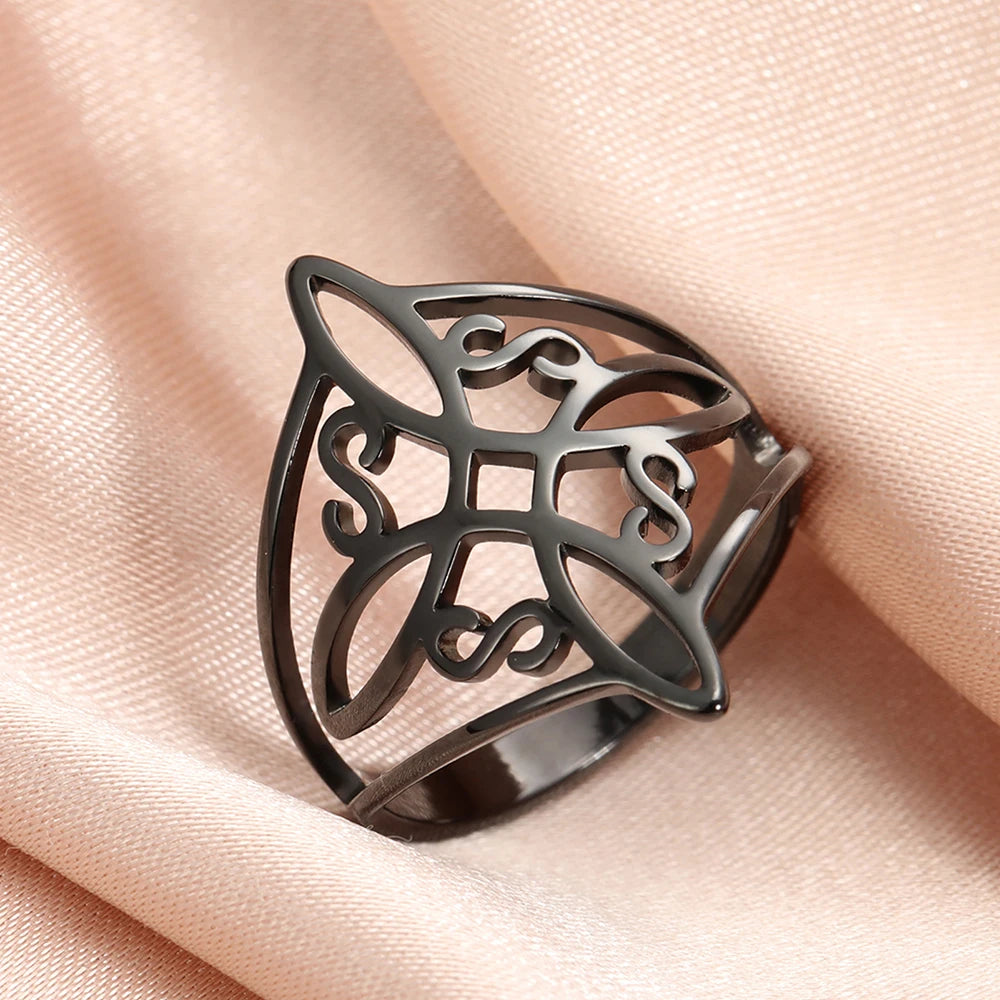 Witch Knot Ring – Celtic Protection Amulet in Stainless Steel