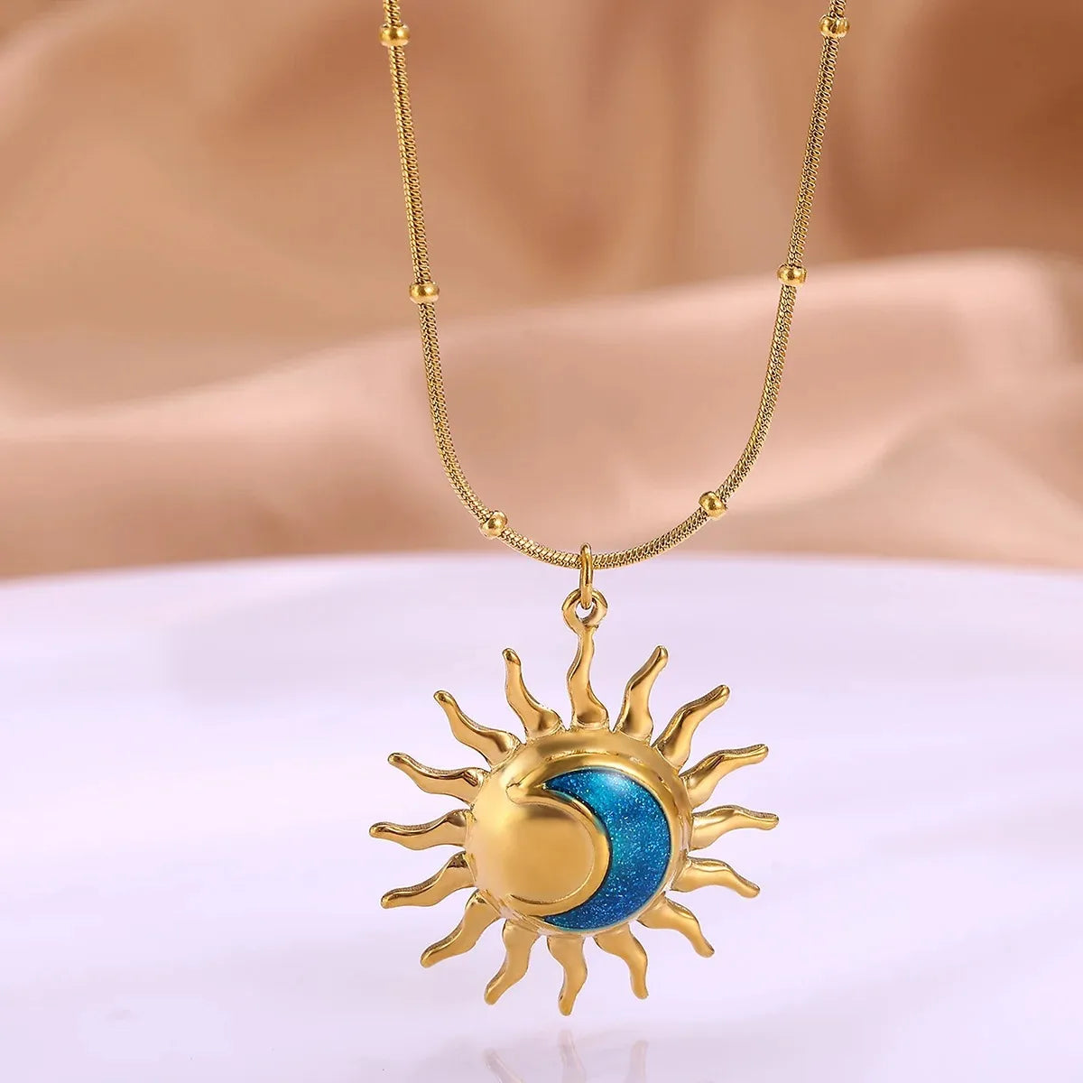 Solar Essence – Oil-Drip Golden Sun Necklace