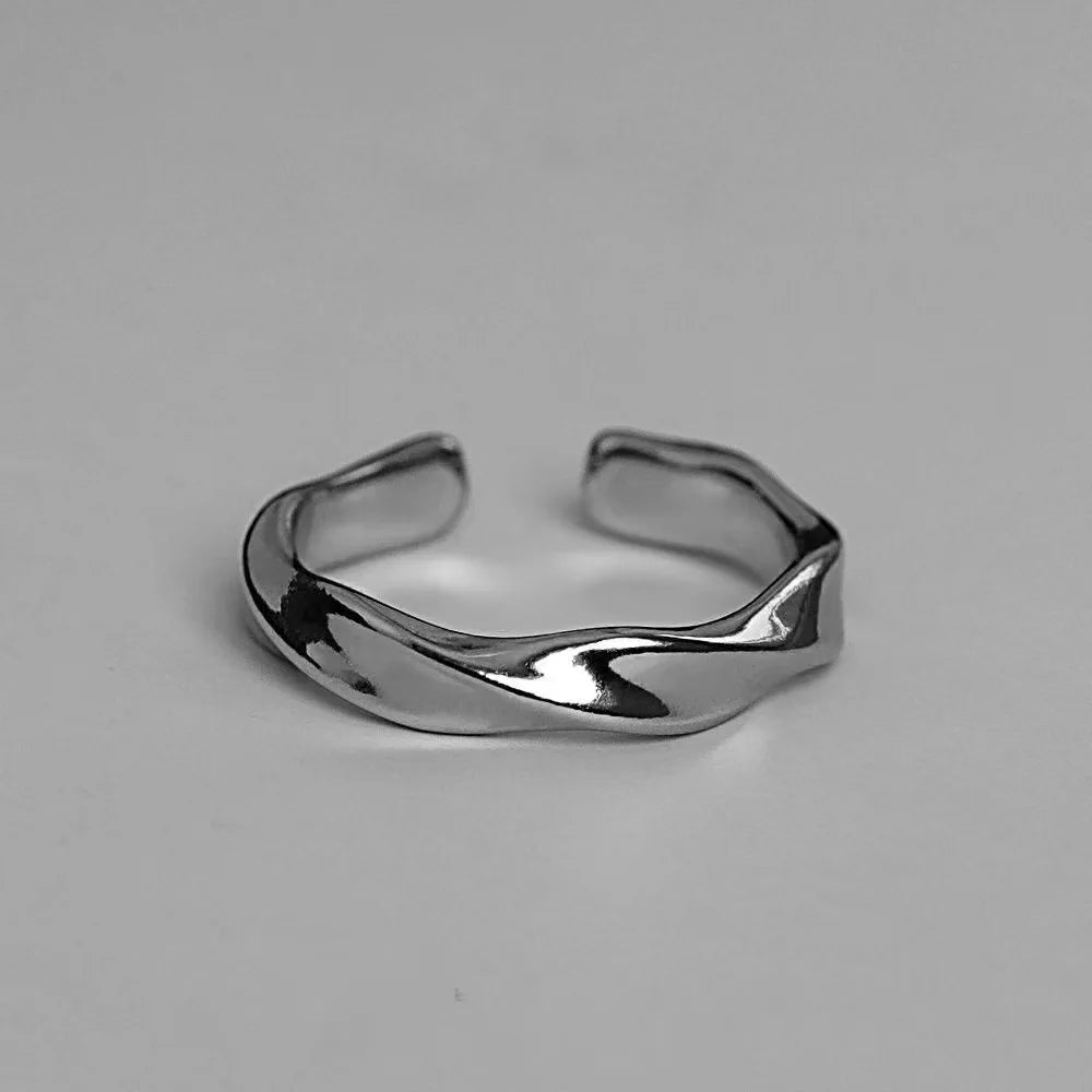 Minimalist Geometric Ring Cool Tone High Fashion Design