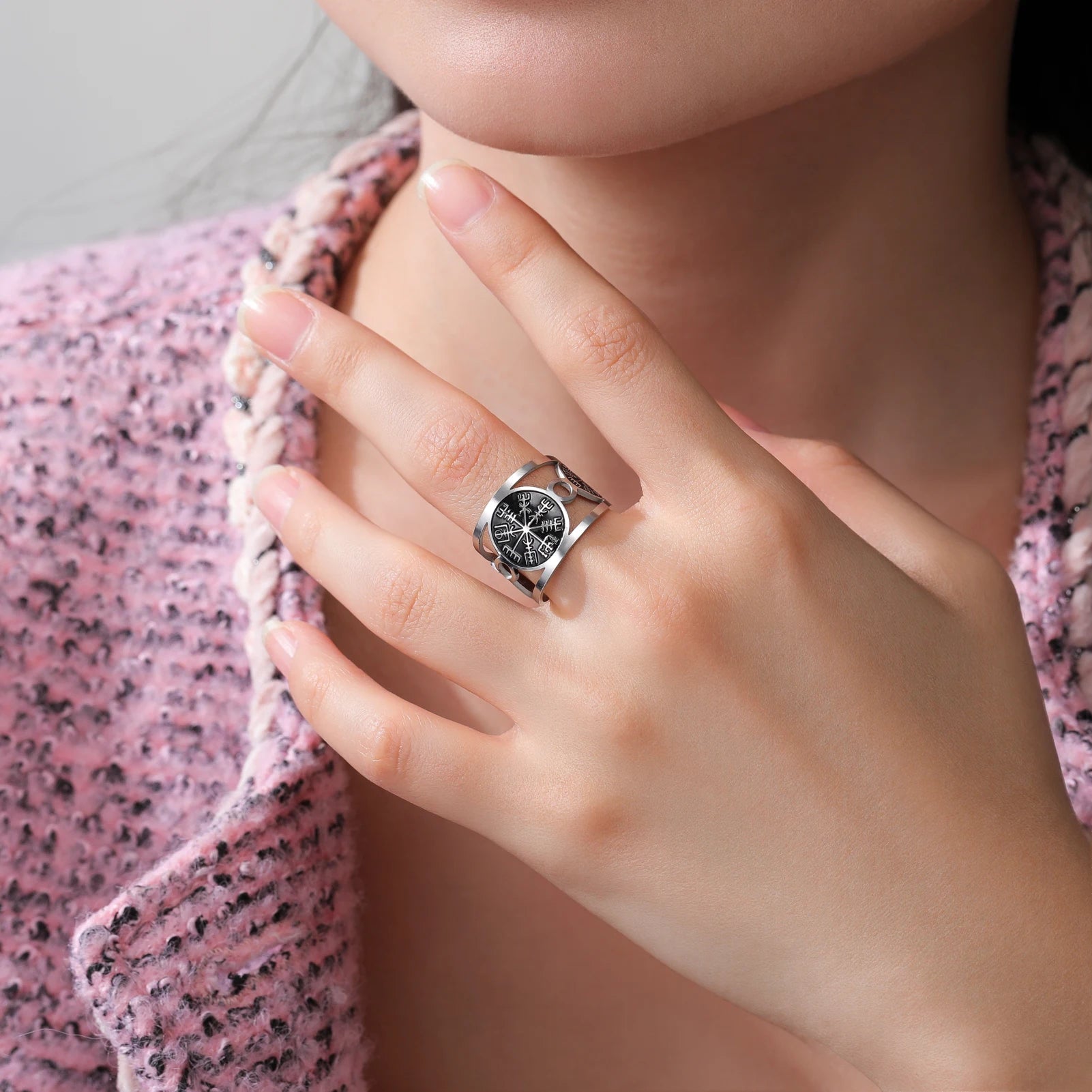 Nordic Viking Vegvisir Ring Compass of the Soul