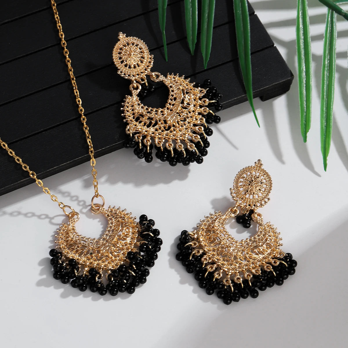 Retro Gold-Plated Indian Tassel Jewelry Set