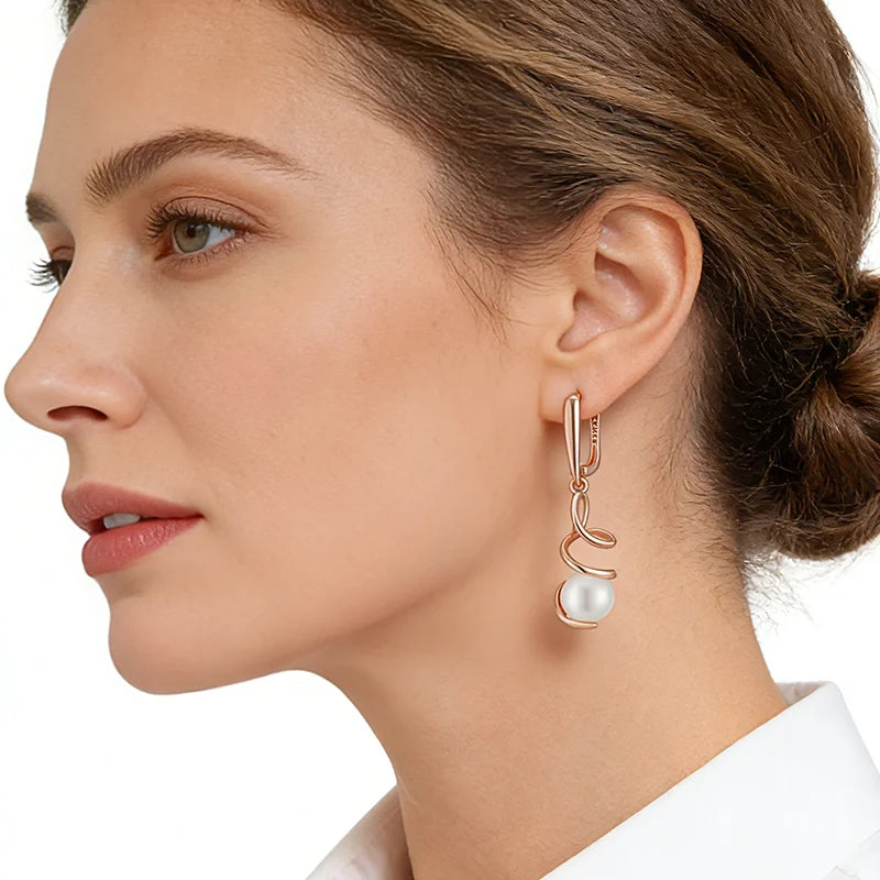 Ethereal Heritage – Geometric Pearl Drop Earrings Gold 585