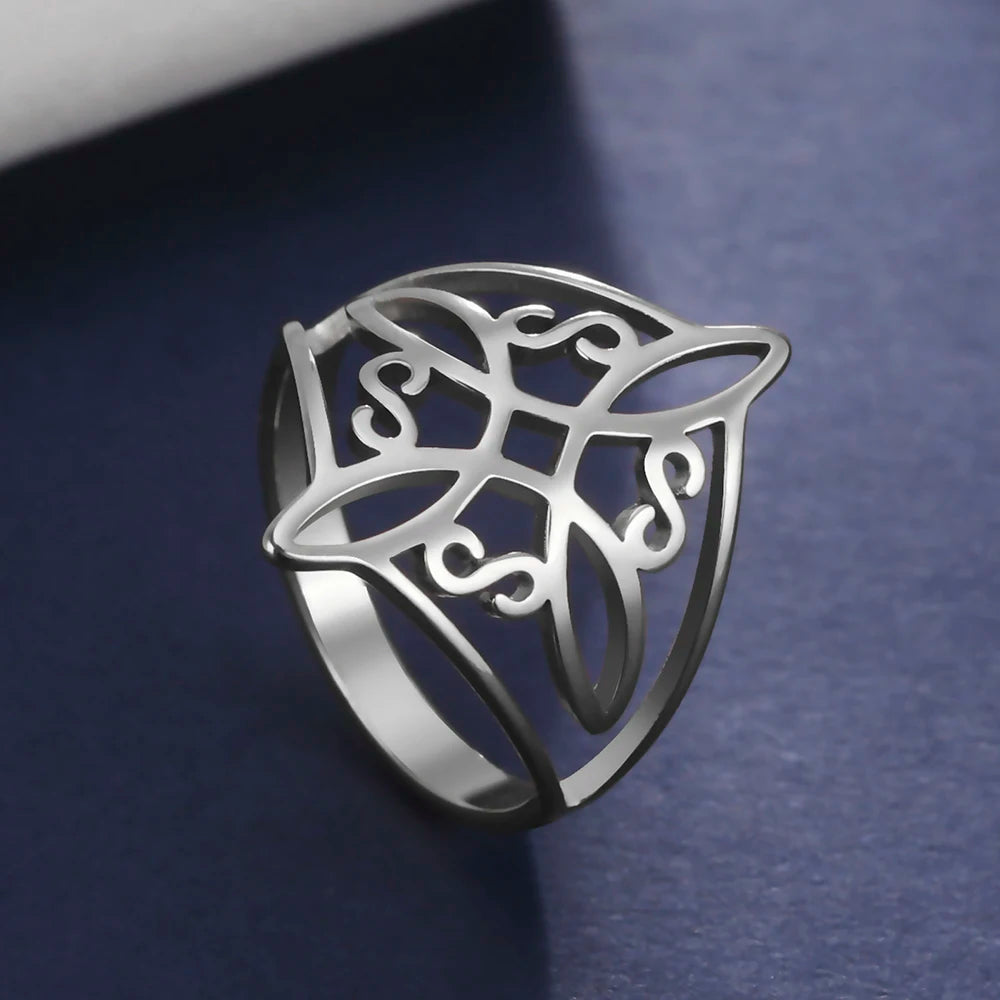Witch Knot Ring – Celtic Protection Amulet in Stainless Steel
