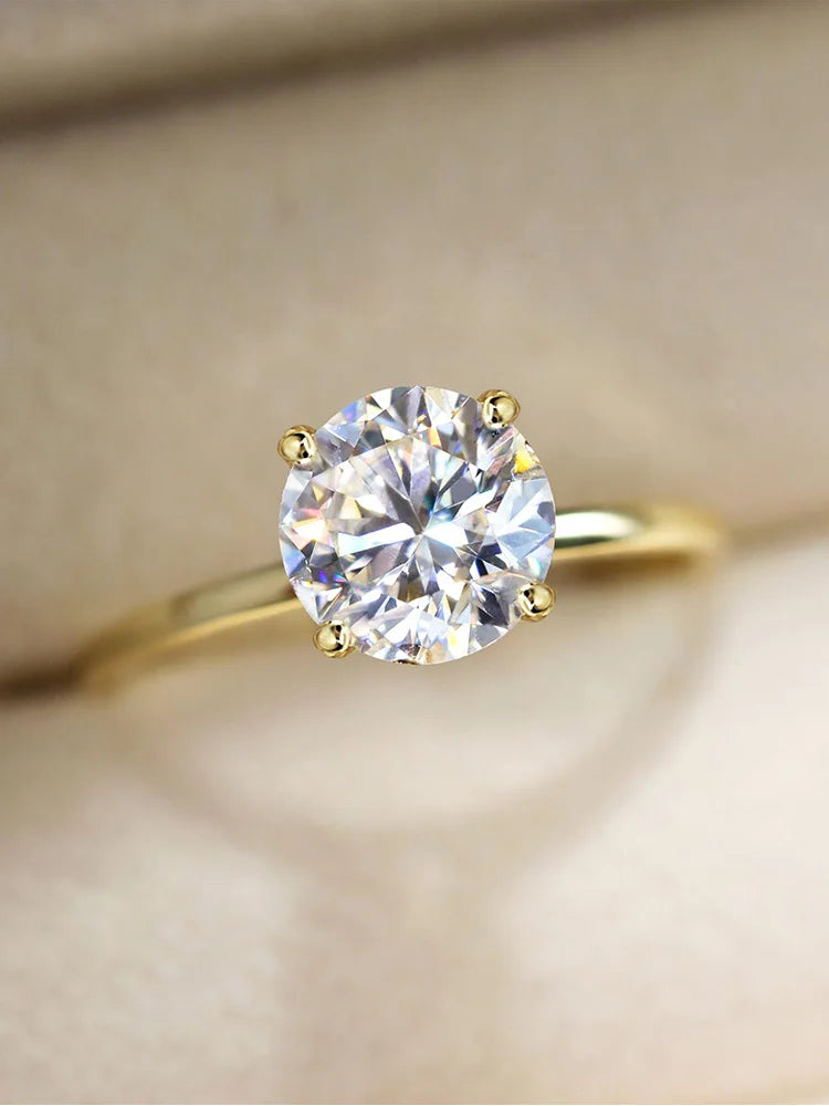 Effortless Radiance: Gorgeous Fashion Round Zircon Ring