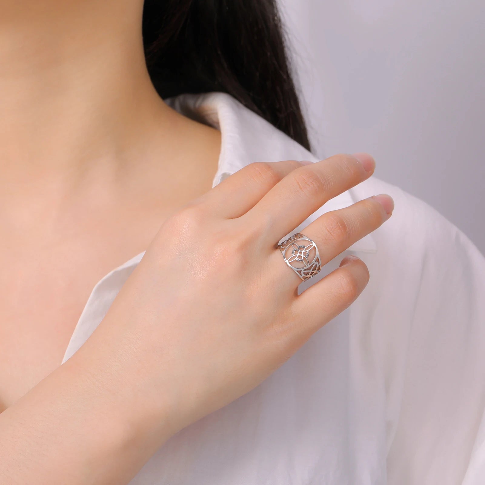 Witch Knot Ring – Celtic Protection Amulet in Stainless Steel