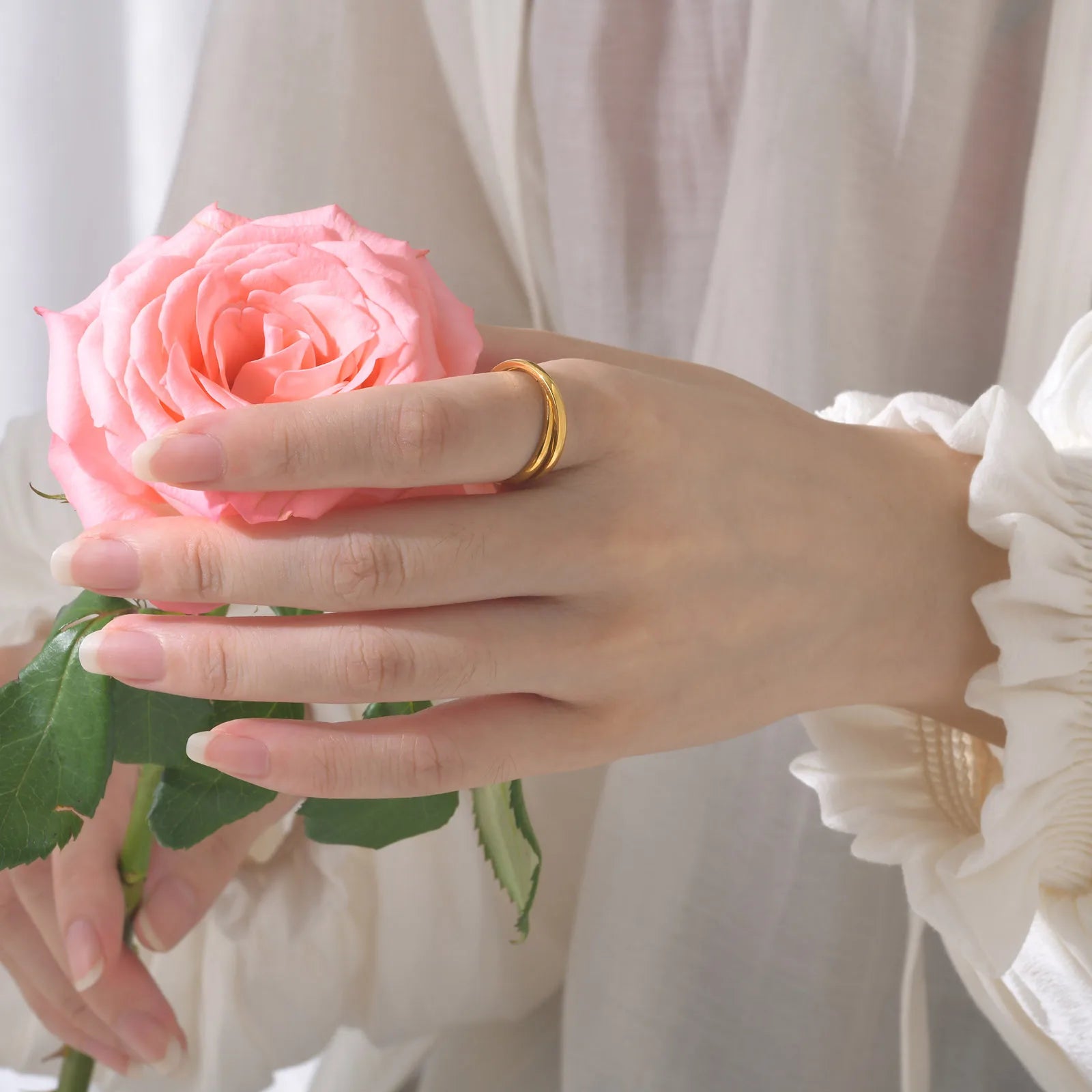 Thin Interlocking Rolling Ring Minimalist Infinity Design Women