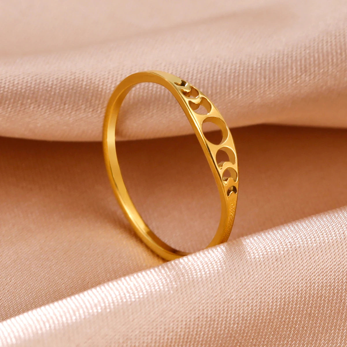Moon Phase Ring – Crescent Moon Minimalist Amulet